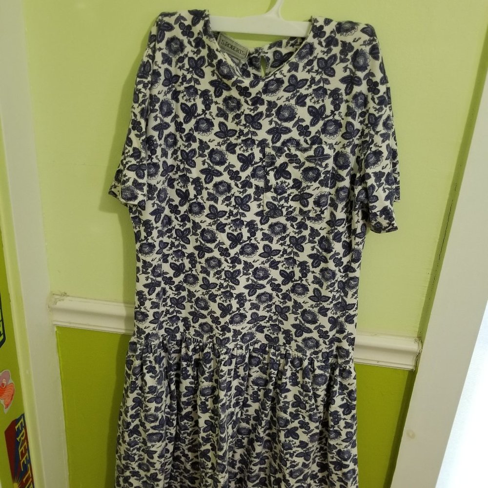 Vintage S Roberts Blue White floral medium dress